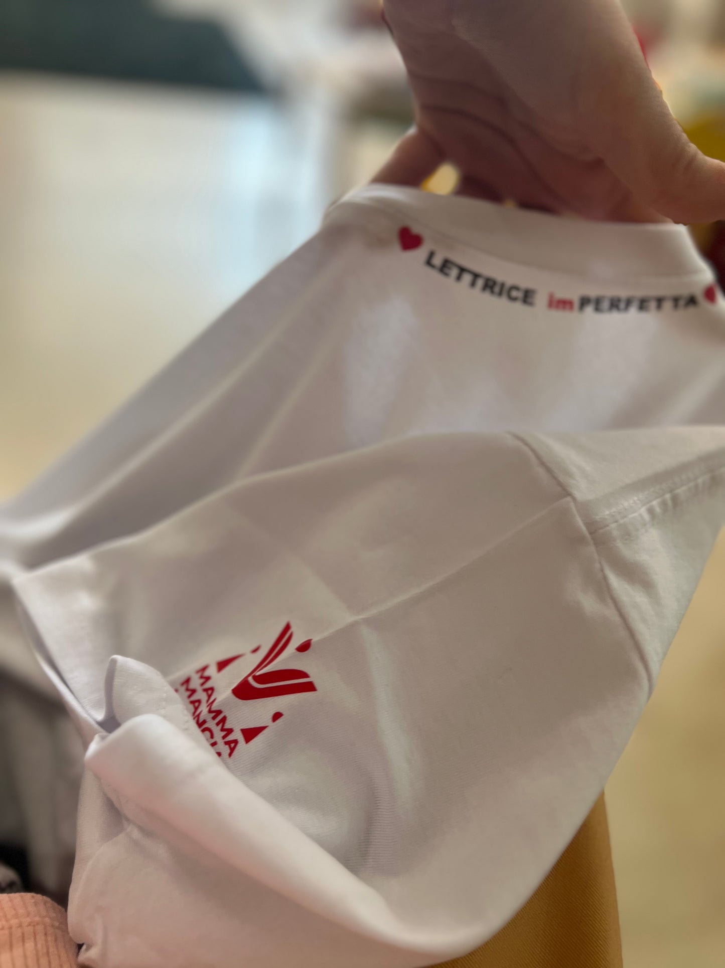 T-shirt LETTRICE imPERFETTA MAMMA MANGIA LIBRI