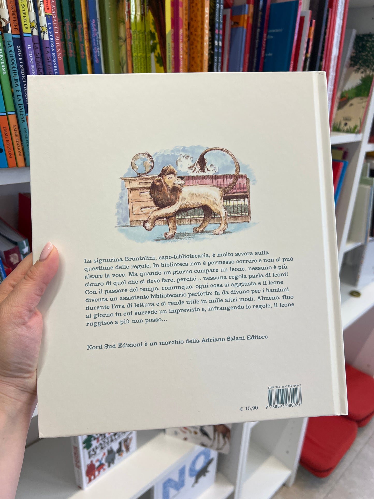 Un leone in biblioteca, Michelle Knudesn, Kevin Hawkes