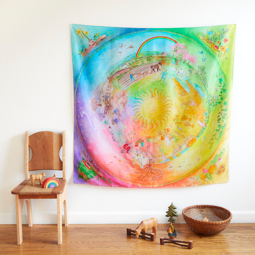 Velo in seta gigante around the year on the farm