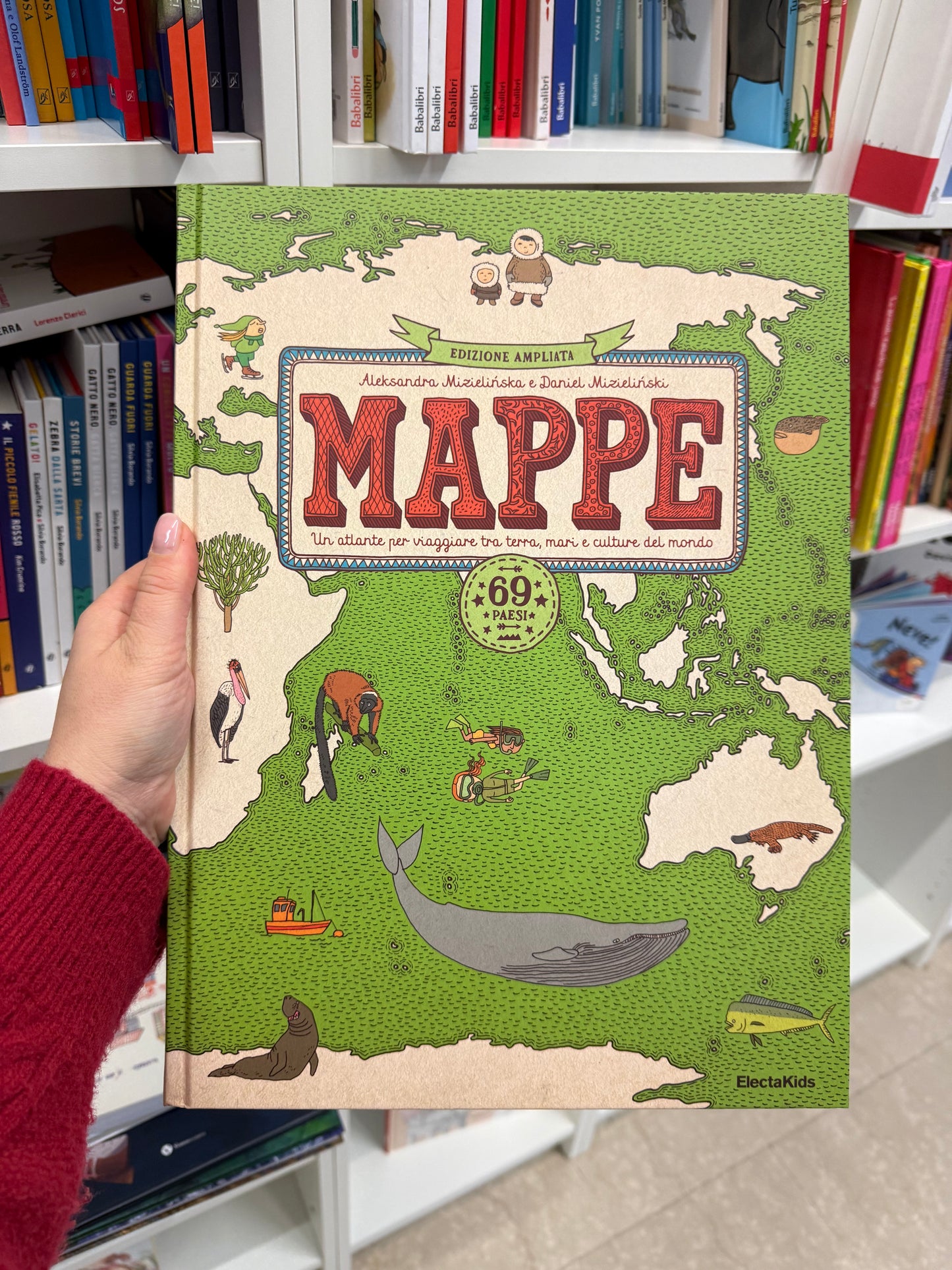 Mappe un atlante per viaggiare tra terra, mari e culture del mondo. Aleksandra Mizielinska e Daniel Mizielinski