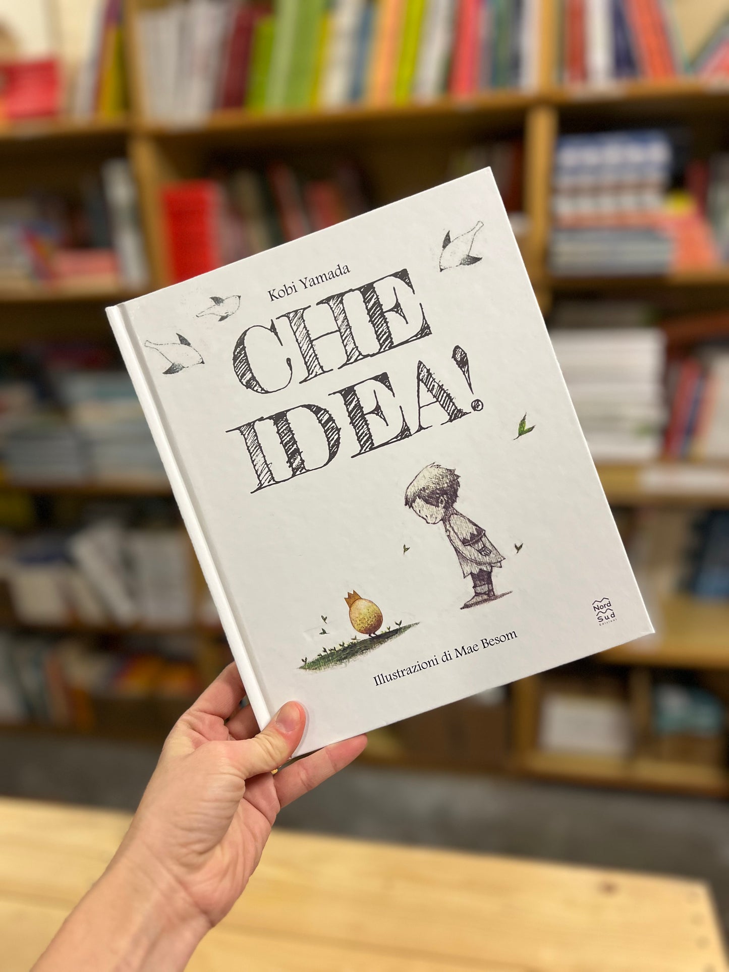 Che idea! Kobi Yamada, Mae Besom