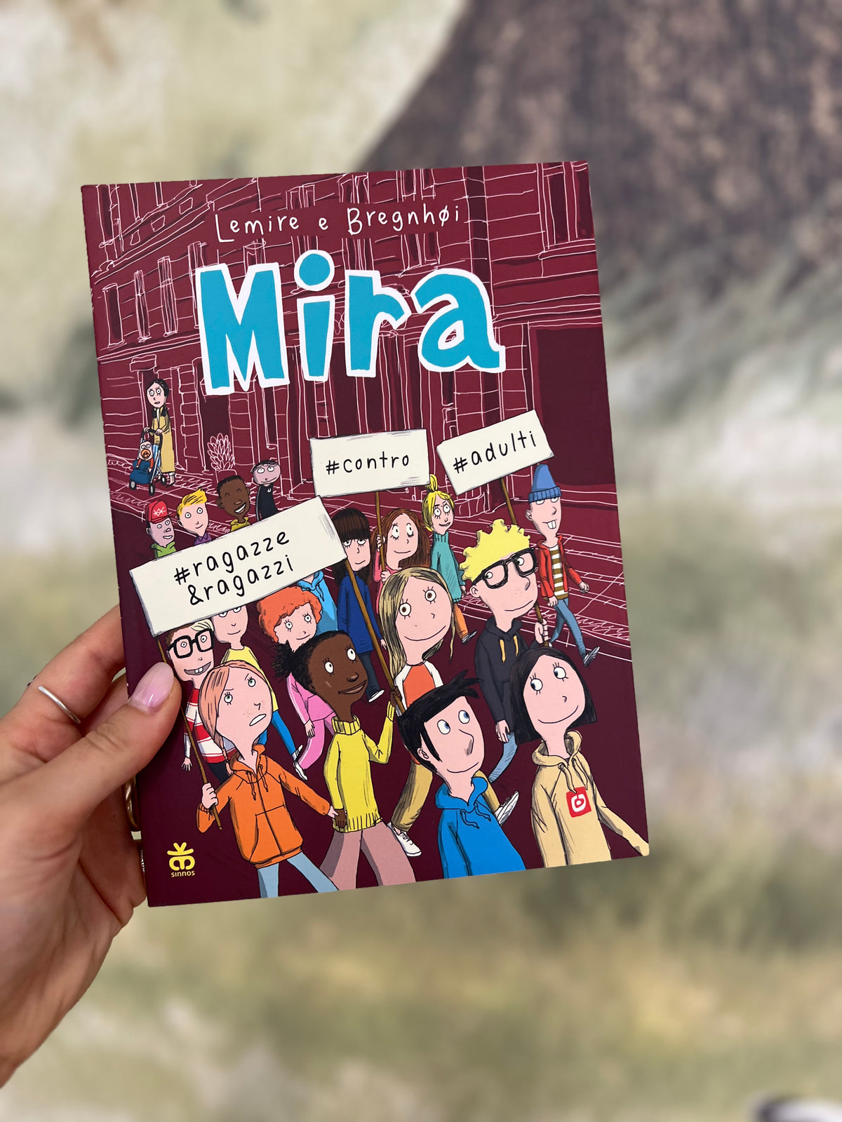 Mira, ragazze&ragazzi, contro, adulti, Lemire e Bregnhoi