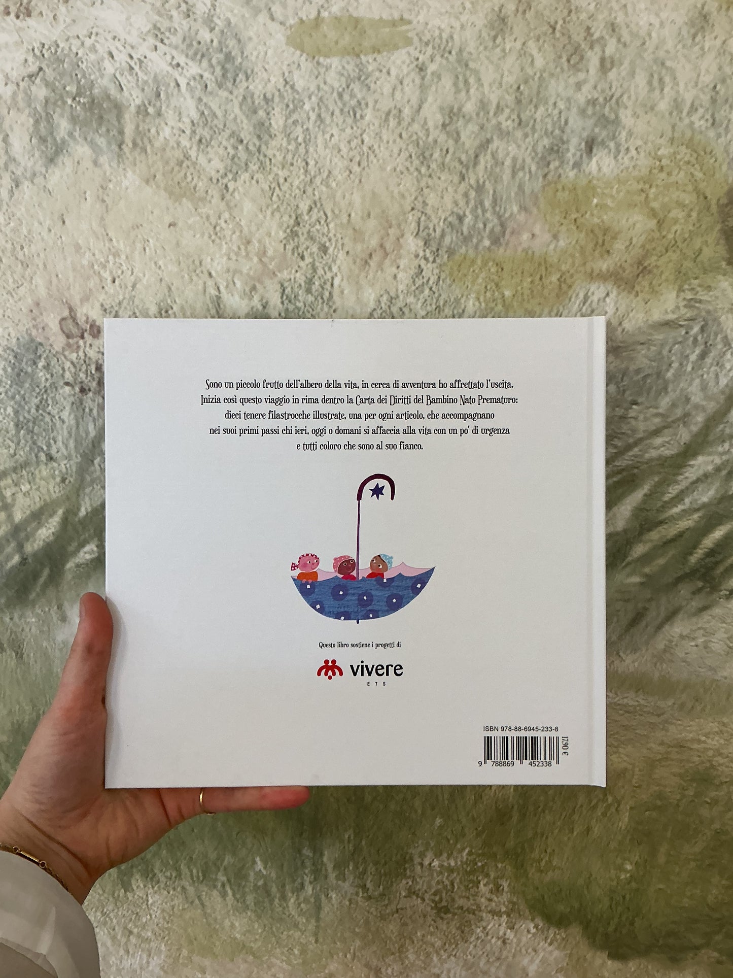 Nel tuo abbraccio, Anna Sarfatti e Sophie Fatus