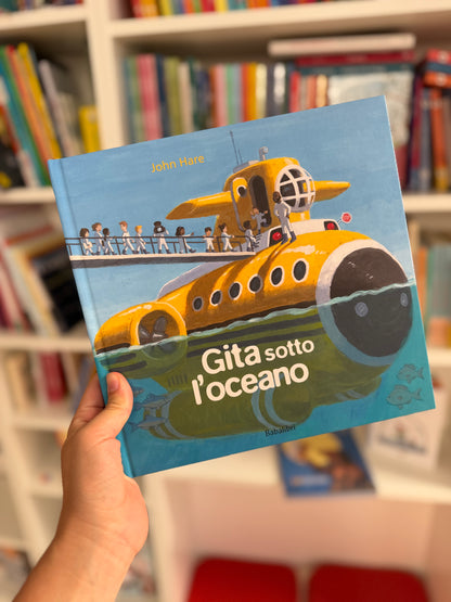 Gita sotto l’oceano, John Hare