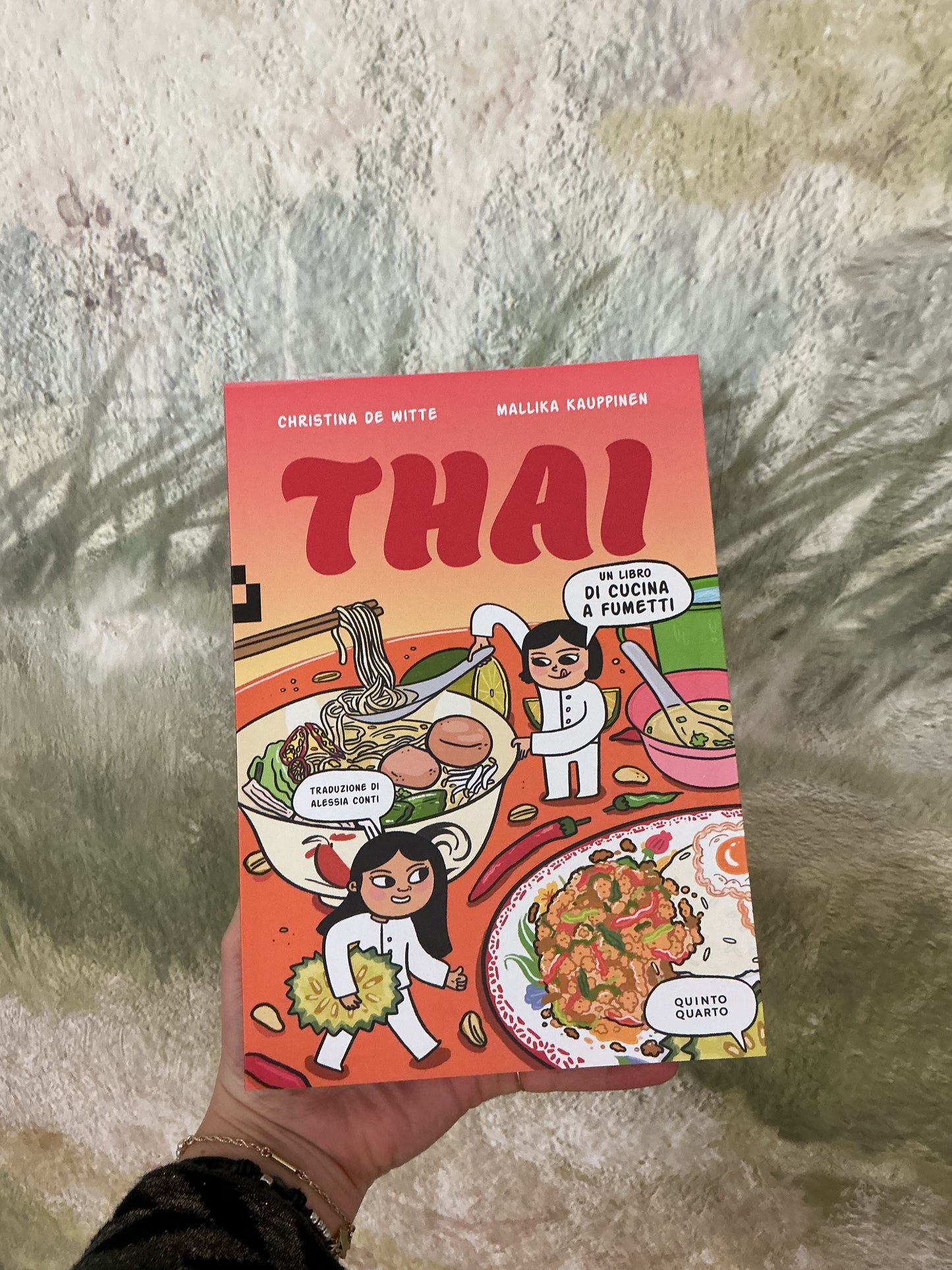 Thai, Christina De Witte e Mallika Kauppinen
