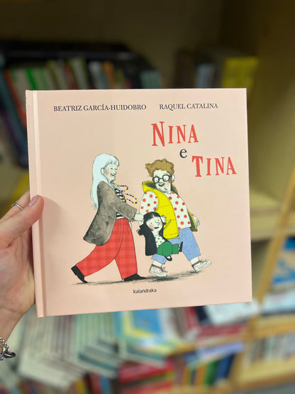 Nina e Tina,  Beatriz García-Huidobro &  Rossella Cassese
