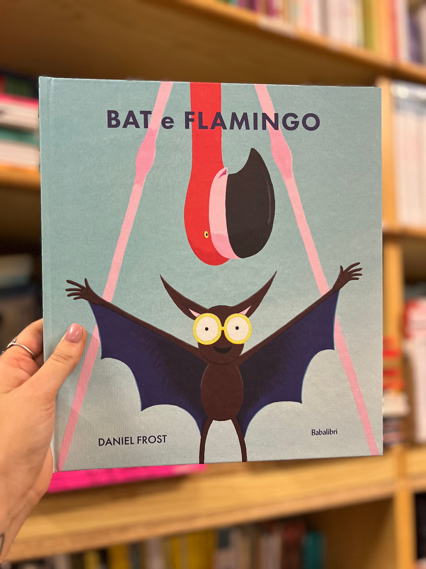 Bat e flamingo, Daniel Frost