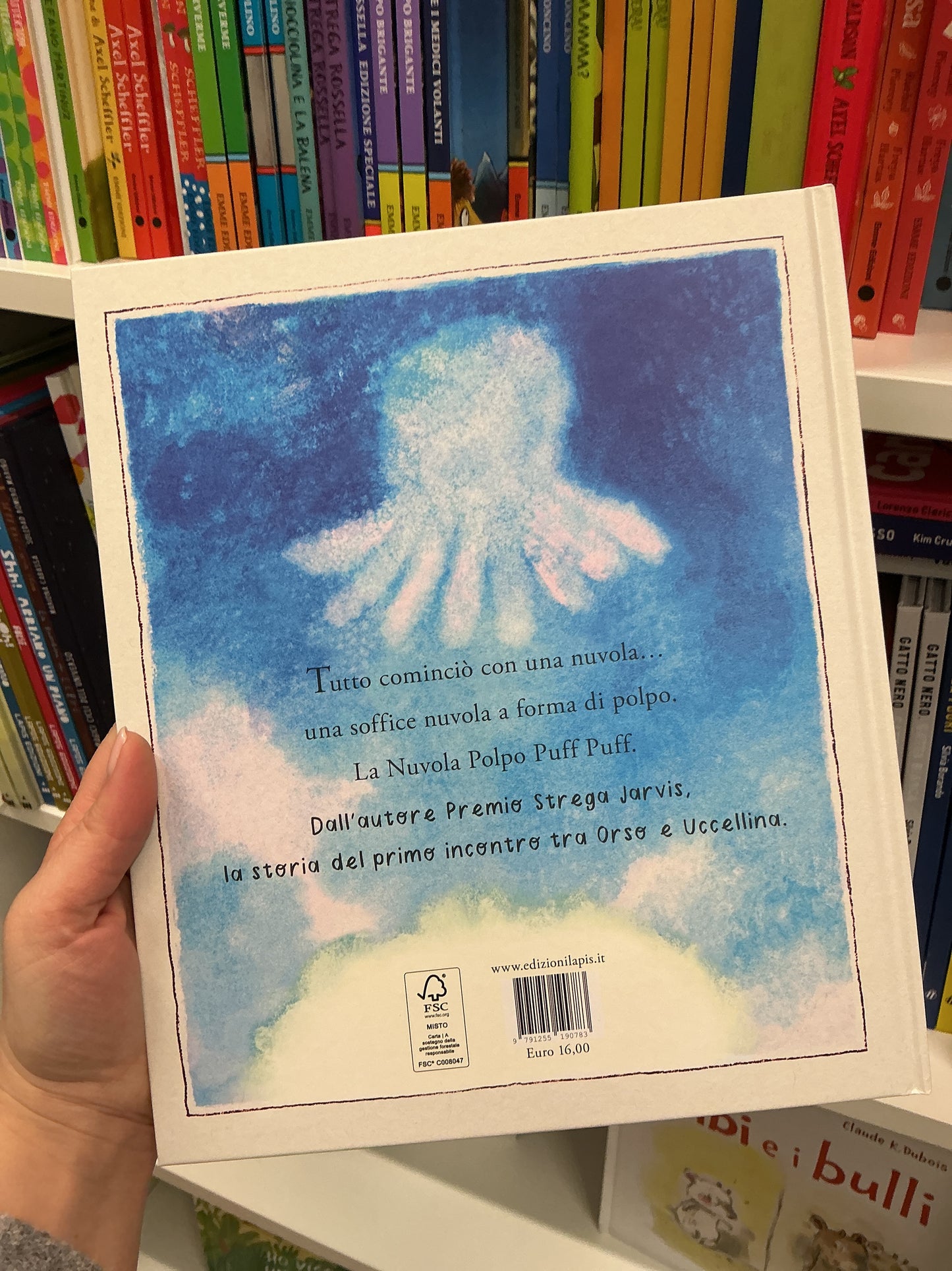 Orso e uccellina, La nuvola, Jarvis